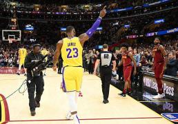 NBA历史40+得分榜(bǎng)：传奇球星数据对比(bǐ)