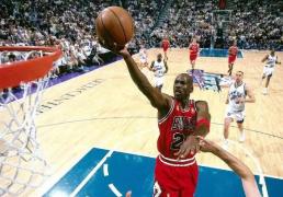 NBA历史(shǐ)五(wǔ)大纪录：难以逾越(yuè)的传奇(qí)数据，詹姆斯两次上榜震惊球迷