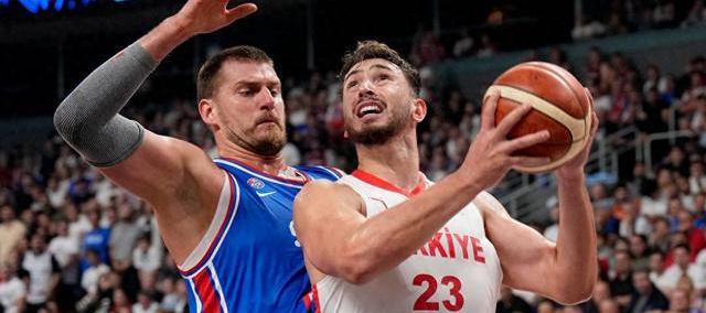 阿爾(ěr)佩伦·申京超越尼古(gǔ)拉(lā)·约基(jī)奇(qí) 土耳其隊(duì)友力挺(tǐng)