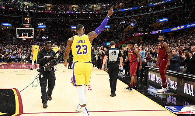 NBA历史40+得分榜(bǎng):传奇球星数据对比(bǐ)