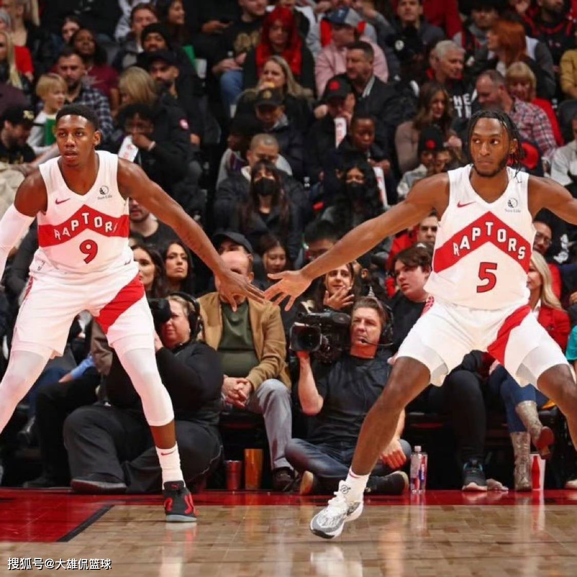 美媒提议灰熊(xióng)6换2,拿下巴雷(léi)特,顶替(tì)德斯蒙德貝(bèi)恩(ēn)