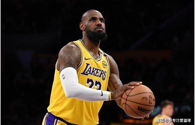 詹姆斯(sī)疑(yí)似遭遇湖人(rén)队内禁赛!经纪人(rén)爆出猛料(liào),已遭NBA官(guān)方調(diào)查