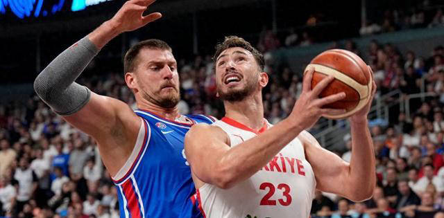 火箭新(xīn)星阿尔佩伦·申京(jīng)实力超群(qún),胜過(guò)尼古拉·約(yuē)基奇