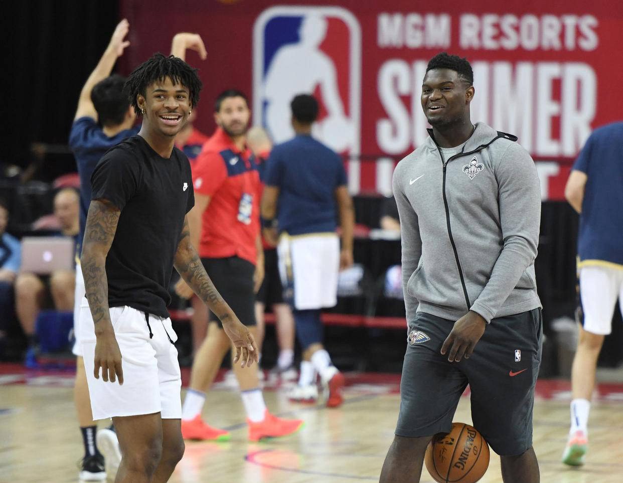 锡安、莫兰特應(yīng)重返扣籃(lán)大赛!NBA名(míng)宿呼(hū)吁怀念科比卡(kǎ)特时代