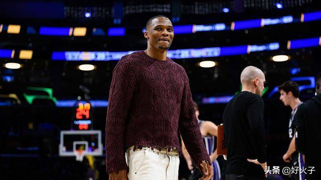 霸(bà)氣(qì)，拉塞尔·威斯布鲁克拒绝给湖(hú)人队球迷签名球衣